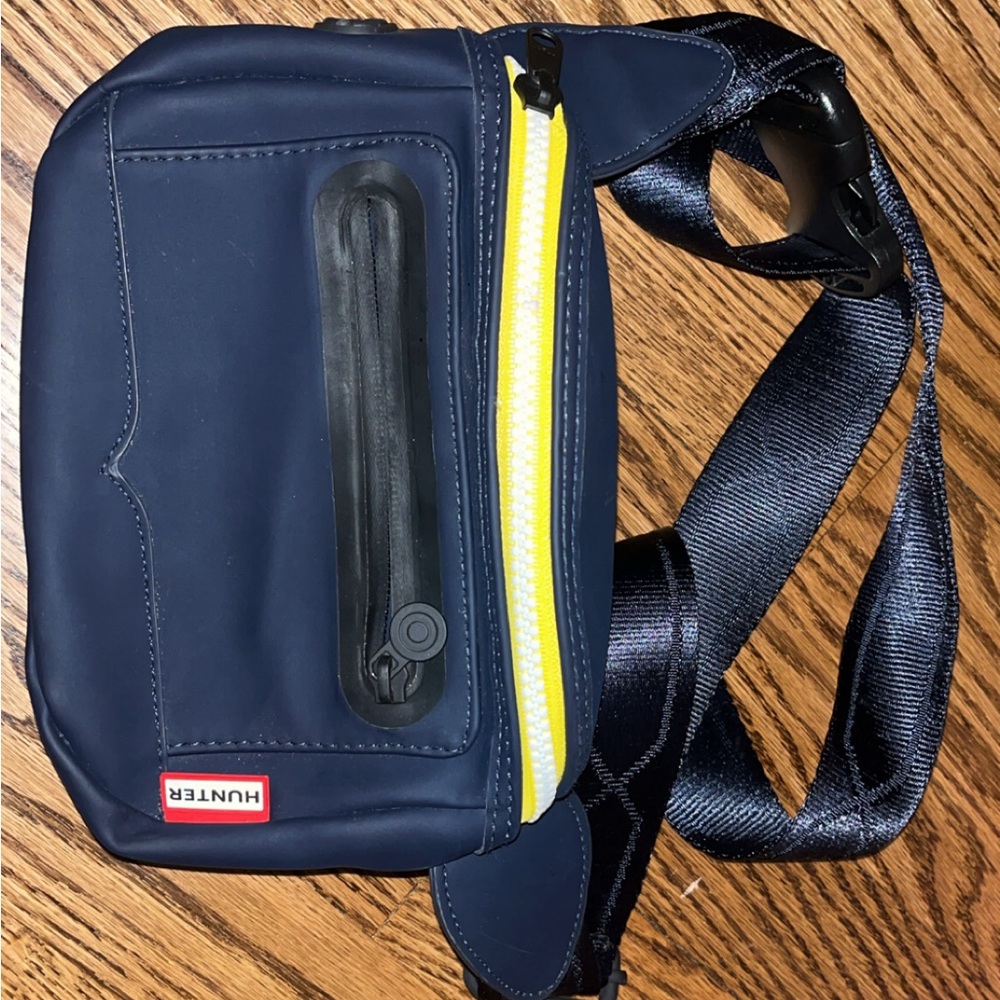 Hunter Dark Blue Belt Bag with Yellow Accent